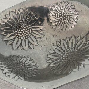SILVER TONED  METAL SUNFLOWER PATTERN BOWL Cottagecore Boho Garden Home Decor